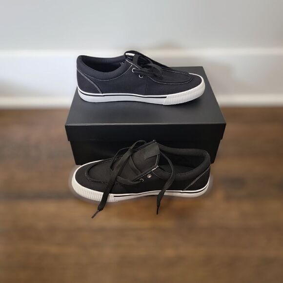 New STEVE Madden Black Size 6 converse style - Picture 6 of 7